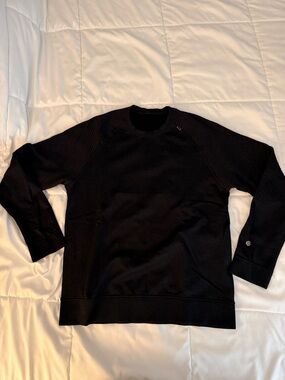 Men's Lululemon Engineered Warmth Crewneck, Size Small (Black)